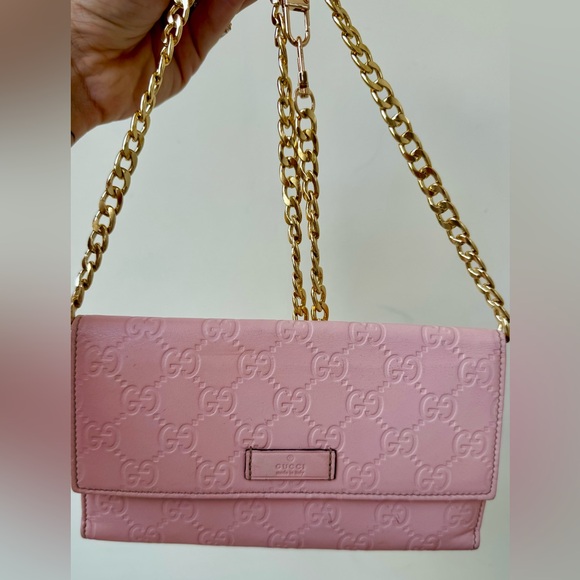 Gucci Pink GG Embossed Leather Crossbody with Gold Chain - Picture 2 of 10
